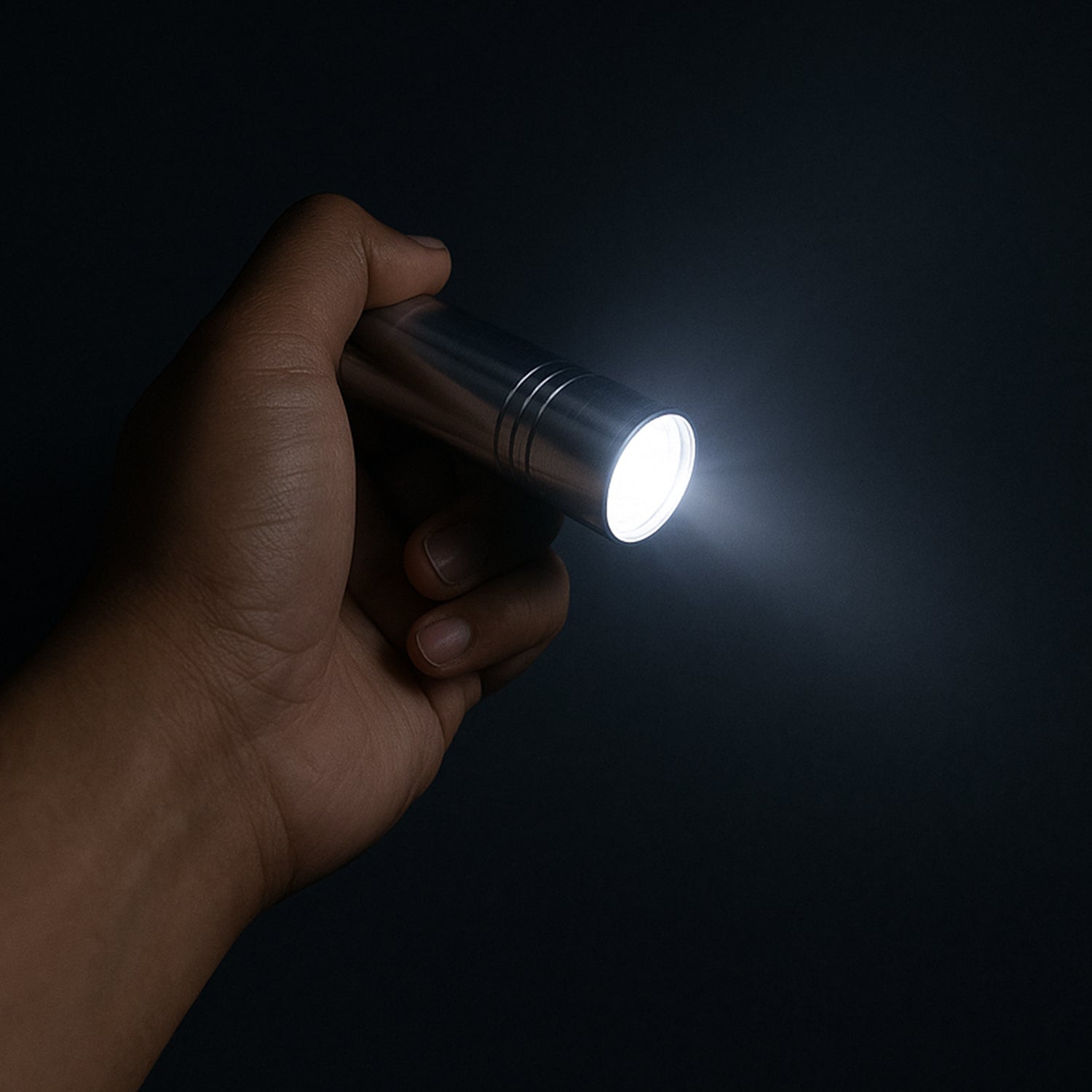 Portable Mini Torch / Flashlight LED Powerful High Lumens Pen Light Easy To Carry, Portable Pocket Compact Torch for Emergency 3 Battery operated (Battery not included / 1 pc) Portable Mini Torch / Flashlight LED Powerful High Lumens Pen Light Easy To Carry, Portable Pocket Compact Torch for Emergency 3 Battery operated (Battery not included / 1 pc)